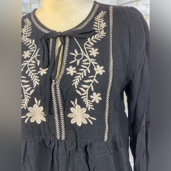 NWT Hem & Thread Bohemian Embroidered Top Lantern Sleeve Style Blouse - Picture 7 of 13